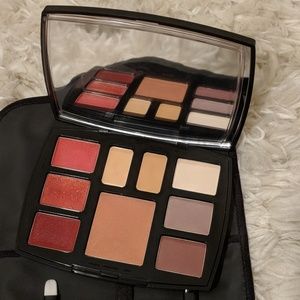 Chanel Collection Essentielle De Chanel Palette